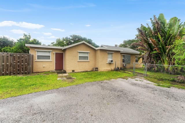 4329 Whispering Pines Road, West Palm Beach FL 33406 - West Palm Beach, FL - Photo 4