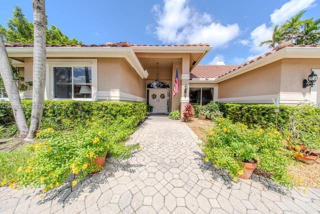 10071 NW 7th St, Plantation FL 33324 - Plantation, FL - Photo 4