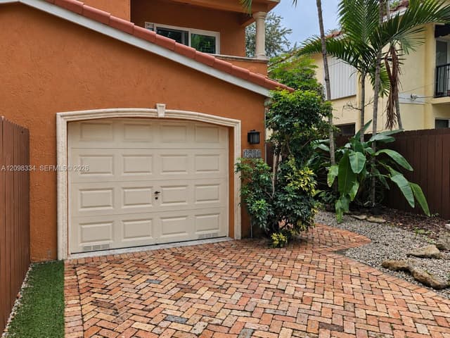 3280 Gifford Ln # 3280, Miami FL 33133 - Miami, FL - Photo 2