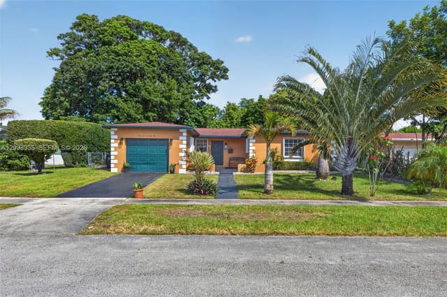 6571 SW 7th Ct, North Lauderdale FL 33068 - North Lauderdale, FL - Photo 2