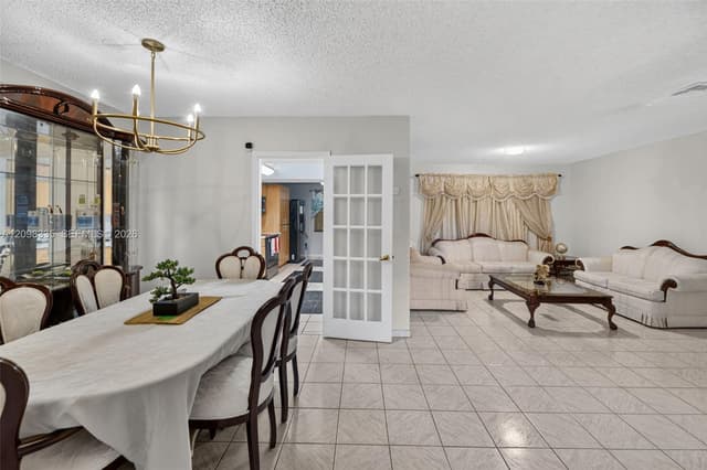 6571 SW 7th Ct, North Lauderdale FL 33068 - North Lauderdale, FL - Photo 7