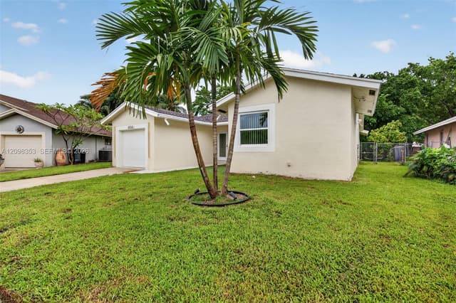 4904 NW 96th Ave, Sunrise FL 33351 - Sunrise, FL - Photo 3