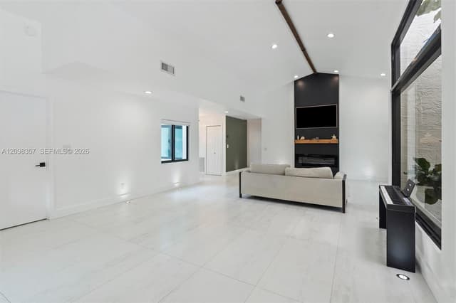 11020 NW 5th Ct, Coral Springs FL 33071 - Coral Springs, FL - Photo 5