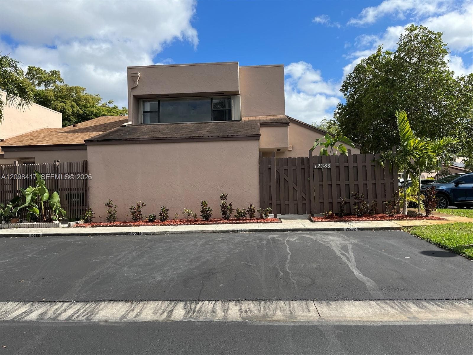 12286 NW 13th Ct, Pembroke Pines FL 33026 - Pembroke Pines, FL - Photo 1