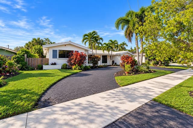 2050 NE 59TH Place, Fort Lauderdale FL 33308 - Fort Lauderdale, FL - Photo 2