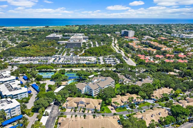 326 OAK HARBOUR Drive # 326, Juno Beach FL 33408 - Juno Beach, FL - Photo 6