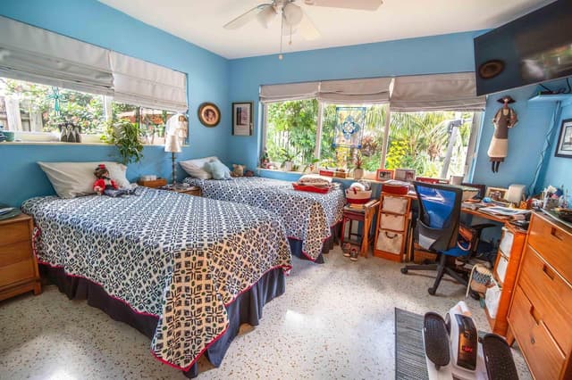 218 NE 2ND Place, Dania Beach FL 33004 - Dania Beach, FL - Photo 5