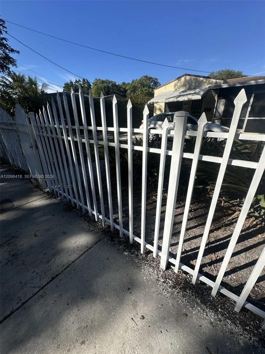 925 NW 52nd St, Miami FL 33127 - Miami, FL - Photo 1