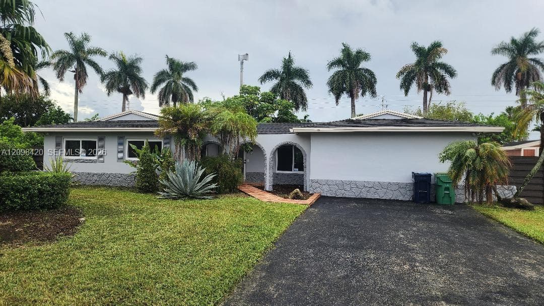 8880 SW 183rd Ter, Palmetto Bay FL 33157
