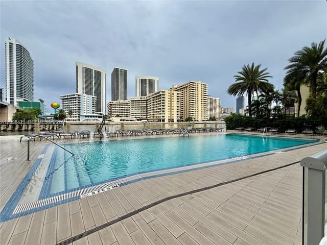 2602 E Hallandale Beach Blvd # R2203, Hallandale Beach FL 33009 - Hallandale Beach, FL - Photo 2
