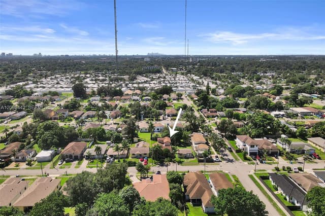 5120 SW 22nd St, West Park FL 33023 - West Park, FL - Photo 6