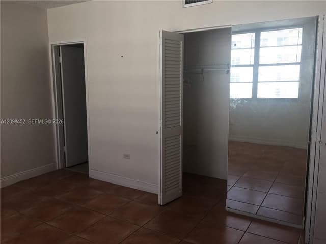 999 Brickell Bay Dr # 1807, Miami FL 33131 - Miami, FL - Photo 7