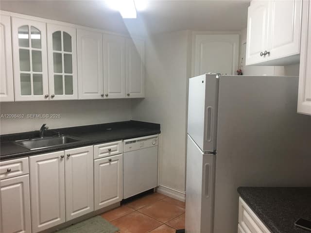 999 Brickell Bay Dr # 1807, Miami FL 33131 - Miami, FL - Photo 5