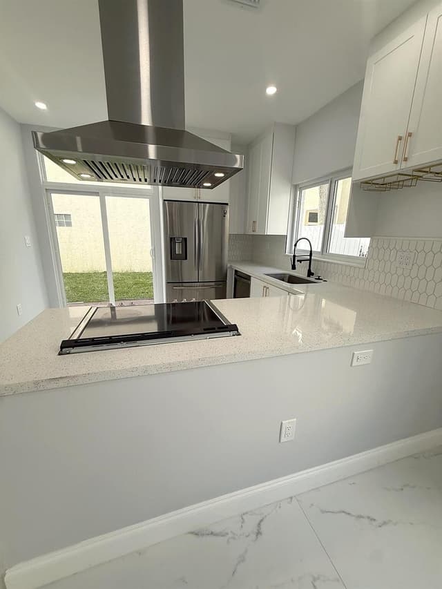 3705 VALAIS Drive, Hollywood FL 33021 - Hollywood, FL - Photo 5