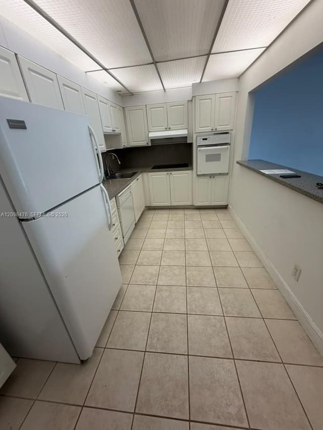 19380 Collins Ave # 218, Sunny Isles Beach FL 33160 - Sunny Isles Beach, FL - Photo 2