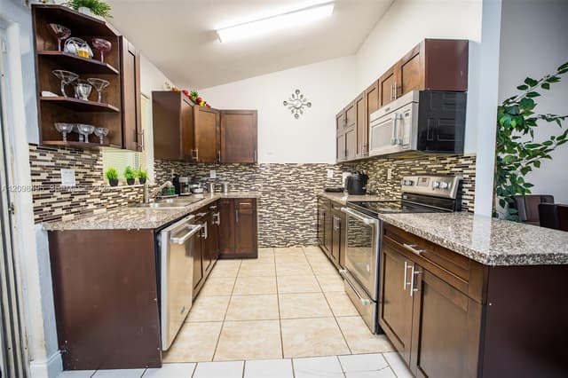 3346 NW 203rd St, Miami Gardens FL 33056 - Miami Gardens, FL - Photo 7