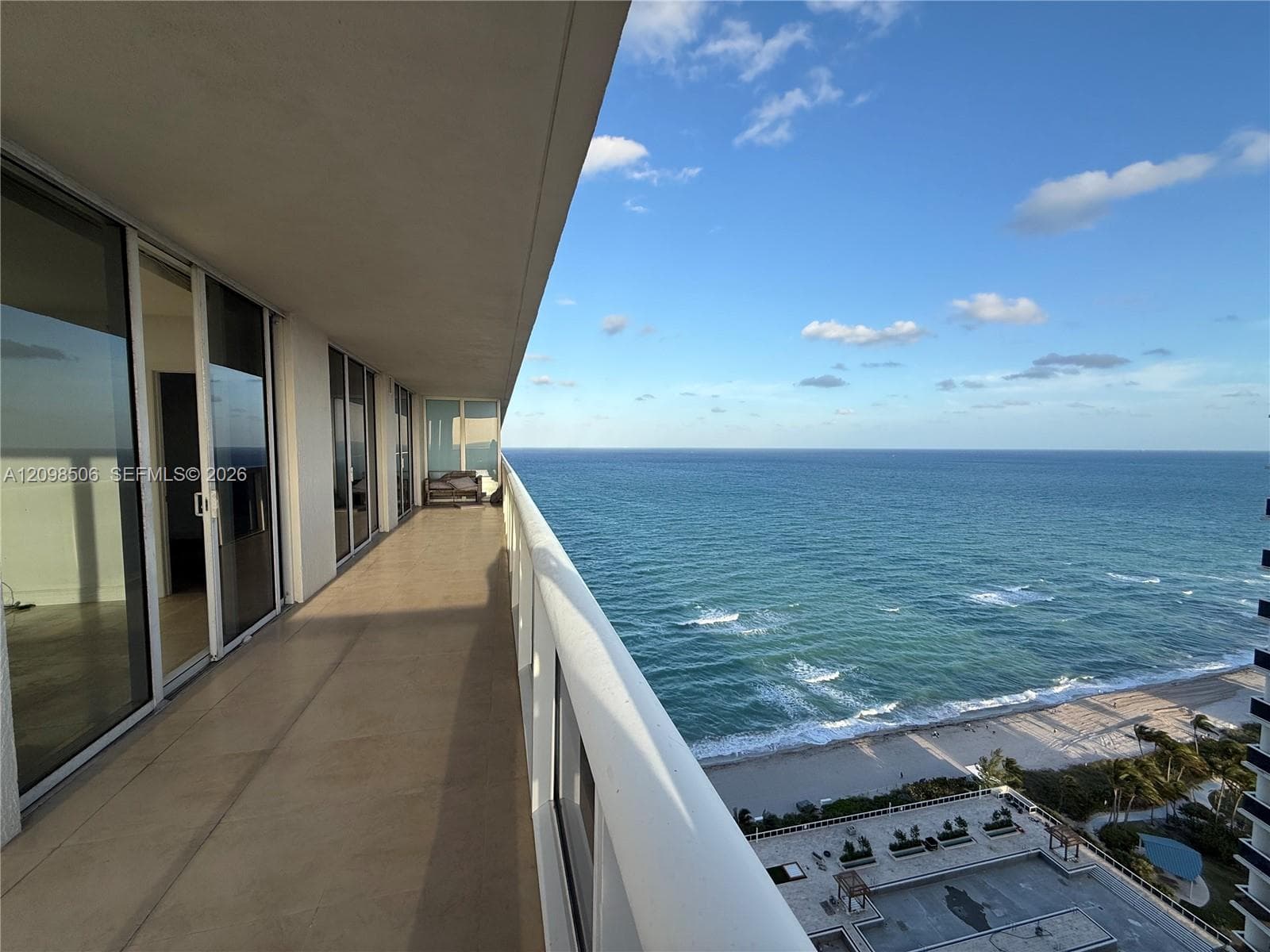 1830 S Ocean Dr # 3006, Hallandale Beach FL 33009 - Hallandale Beach, FL - Photo 1