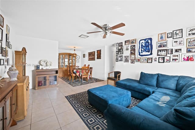 4517 NW 47th Ter, Tamarac FL 33319 - Tamarac, FL - Photo 4