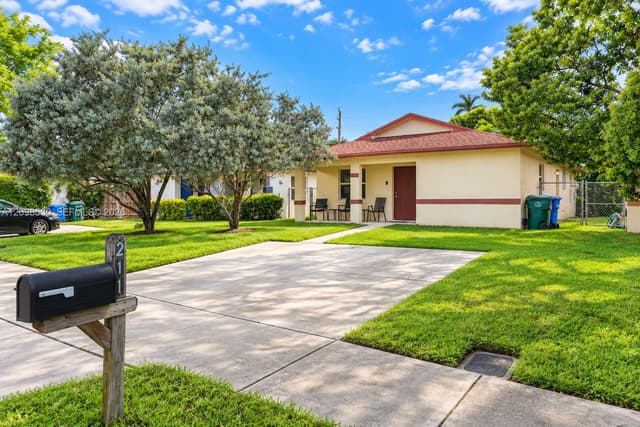211 NE 35th St, Oakland Park FL 33334 - Oakland Park, FL - Photo 2