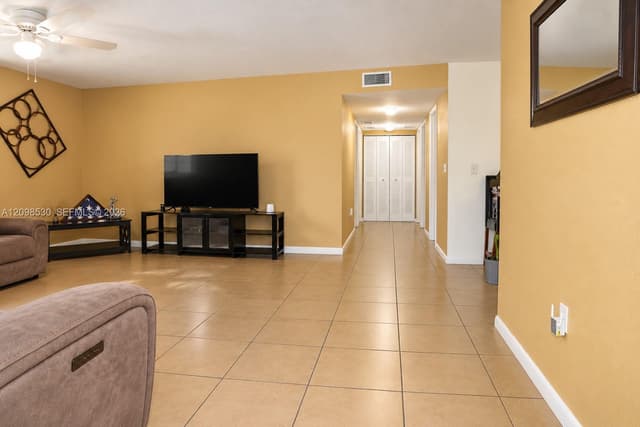 211 NE 35th St, Oakland Park FL 33334 - Oakland Park, FL - Photo 5