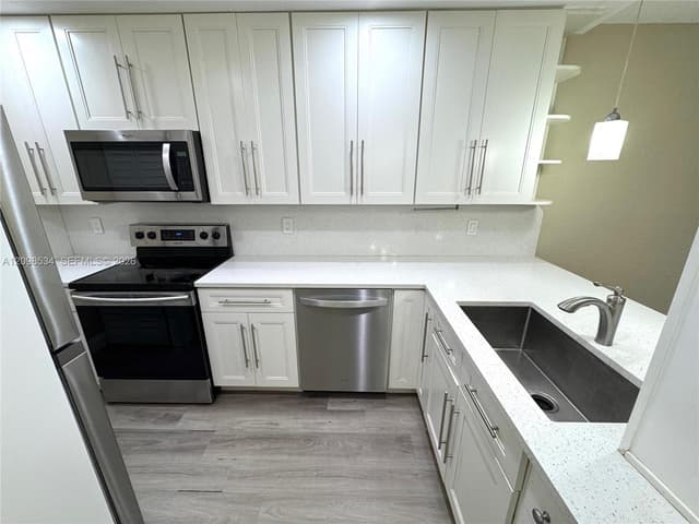 2626 Riverside Dr # 2626, Coral Springs FL 33065 - Coral Springs, FL - Photo 4
