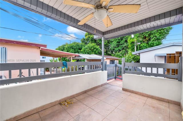951 W 30th St, Hialeah FL 33012 - Hialeah, FL - Photo 4