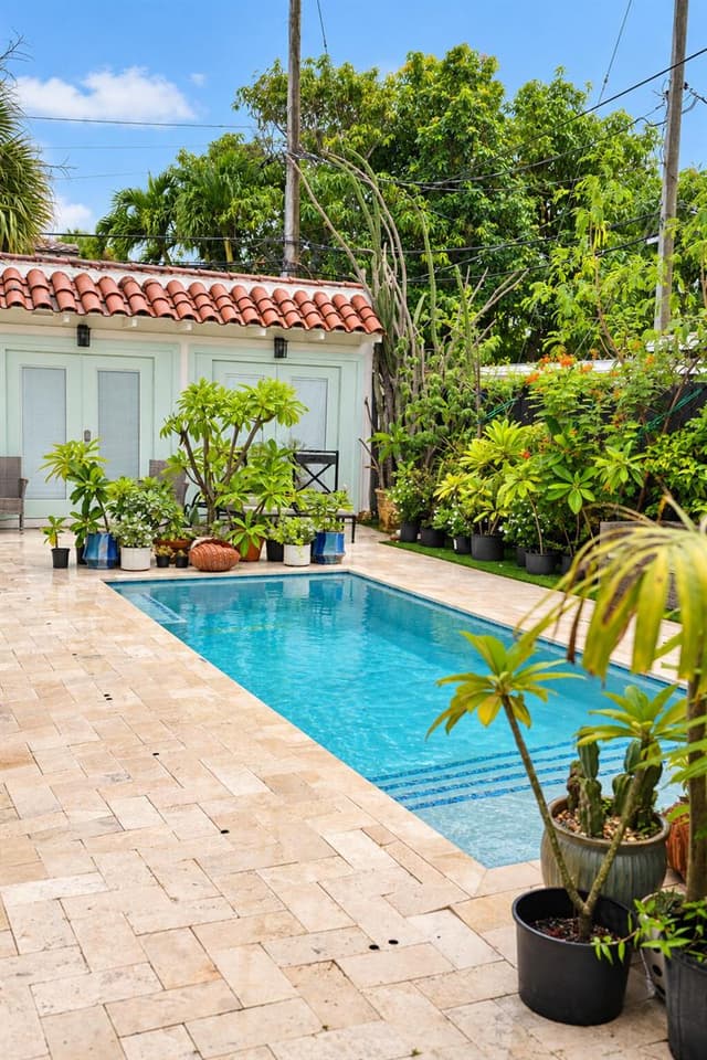 234 E GREENWOOD Drive, West Palm Beach FL 33405 - West Palm Beach, FL - Photo 7