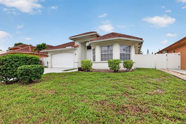 900 SE 2ND Avenue, Dania Beach FL 33004 - Dania Beach, FL - Photo 2