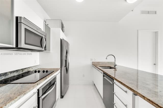 185 SW 7th St # 4401, Miami FL 33130 - Miami, FL - Photo 6