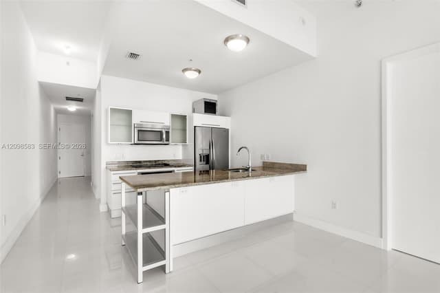 185 SW 7th St # 4401, Miami FL 33130 - Miami, FL - Photo 5