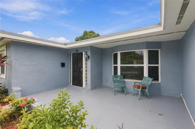 3476 NW 23rd Ct, Lauderdale Lakes FL 33311 - Lauderdale Lakes, FL - Photo 2