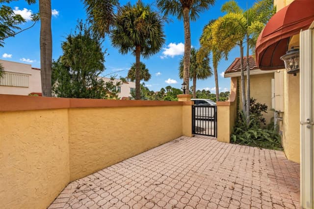 42 Uno Lago Drive, Juno Beach FL 33408 - Juno Beach, FL - Photo 7