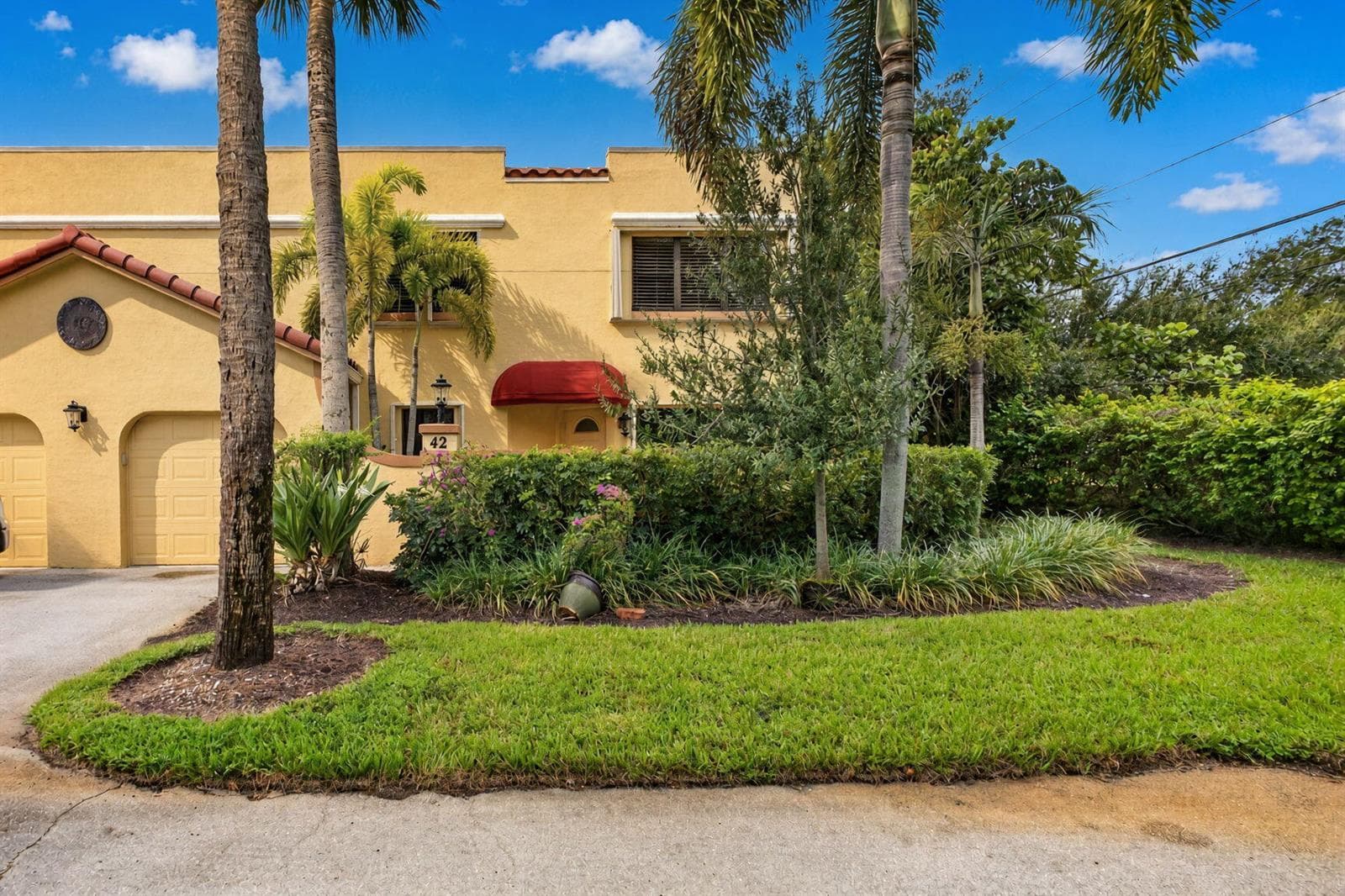 42 Uno Lago Drive, Juno Beach FL 33408 - Juno Beach, FL - Photo 1