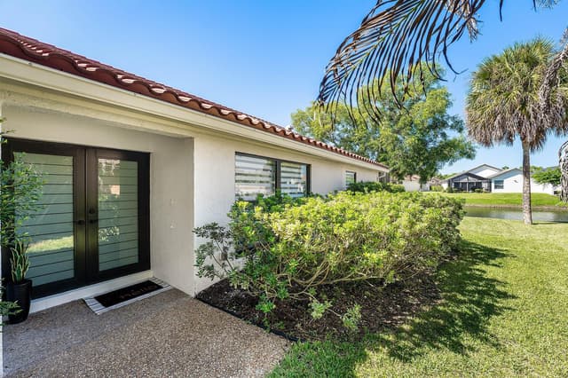 11074 HIGHLAND Circle, Boca Raton FL 33428 - Boca Raton, FL - Photo 2