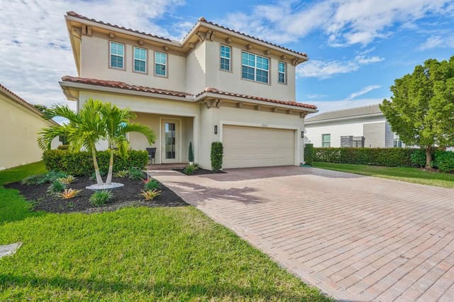 4767 Marston Lane, Lake Worth FL 33467 - Lake Worth, FL - Photo 2