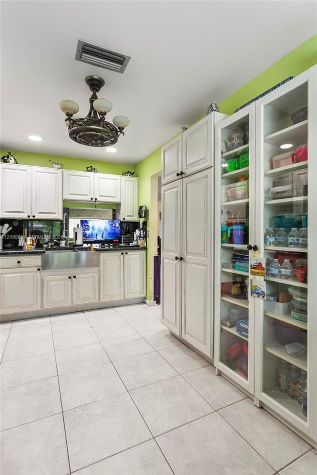 10307 70th St, Tamarac FL 33321 - Tamarac, FL - Photo 3