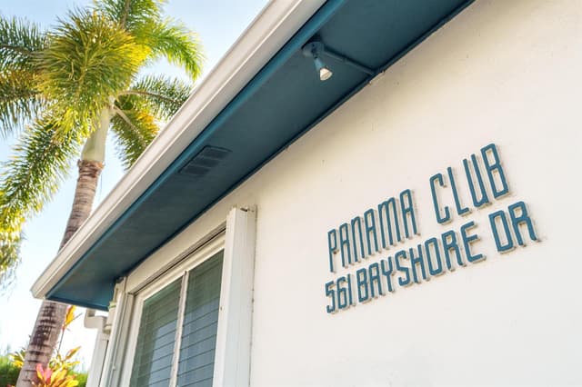561 BAYSHORE Drive # 7, Fort Lauderdale FL 33304 - Fort Lauderdale, FL - Photo 2