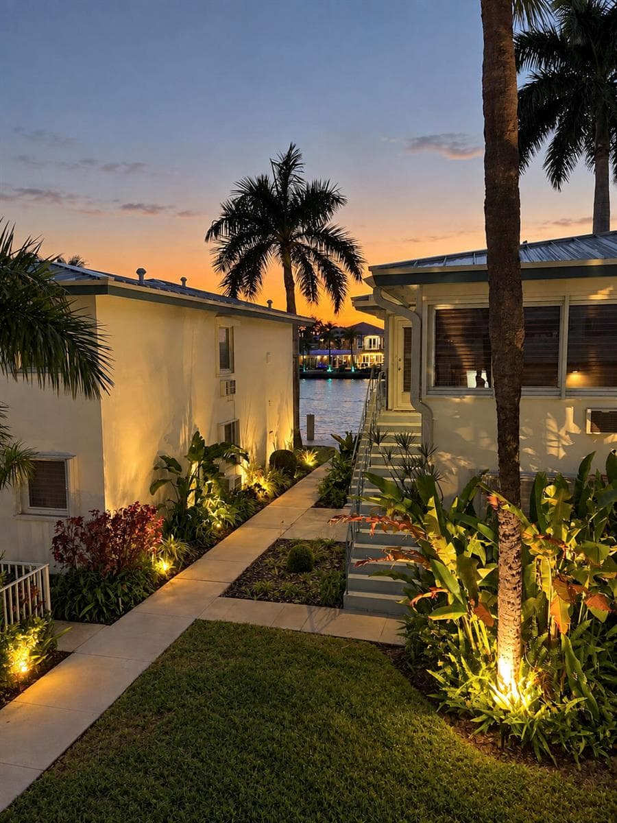 561 BAYSHORE Drive # 7, Fort Lauderdale FL 33304 - Fort Lauderdale, FL - Photo 1