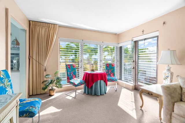 561 BAYSHORE Drive # 7, Fort Lauderdale FL 33304 - Fort Lauderdale, FL - Photo 5