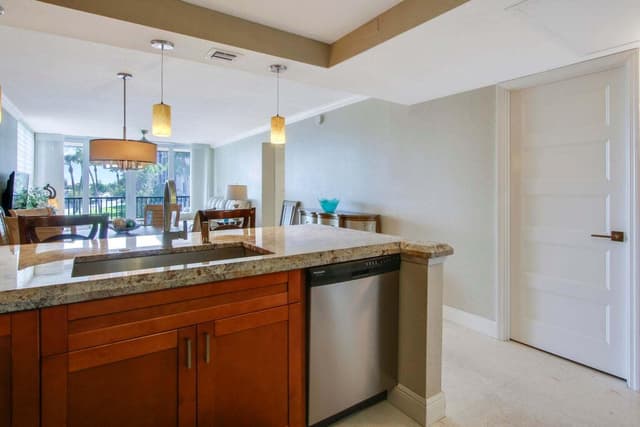 8 Royal Palm Way # 2010, Boca Raton FL 33432 - Boca Raton, FL - Photo 4