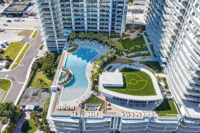 220 Lake Shore Drive # 503, Lake Park FL 33403 - Lake Park, FL - Photo 4