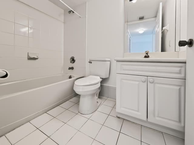 680 NW 79th Terrace, Pembroke Pines FL 33024 - Pembroke Pines, FL - Photo 6