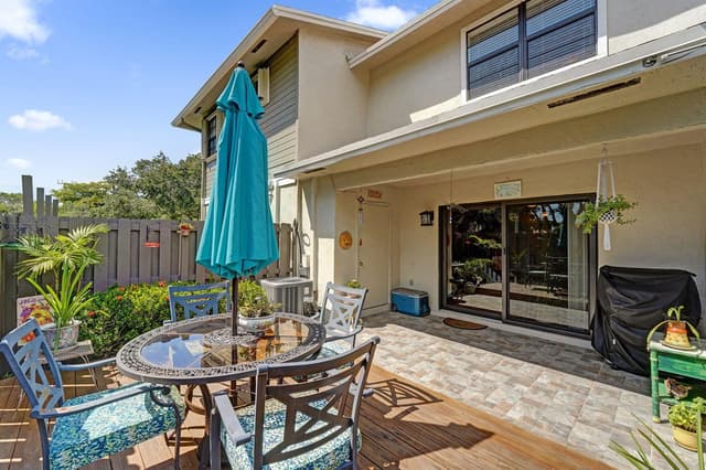 10772 NW 11TH Street, Pembroke Pines FL 33026 - Pembroke Pines, FL - Photo 3