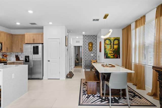198 SW 170th Ave, Pembroke Pines FL 33027 - Pembroke Pines, FL - Photo 7