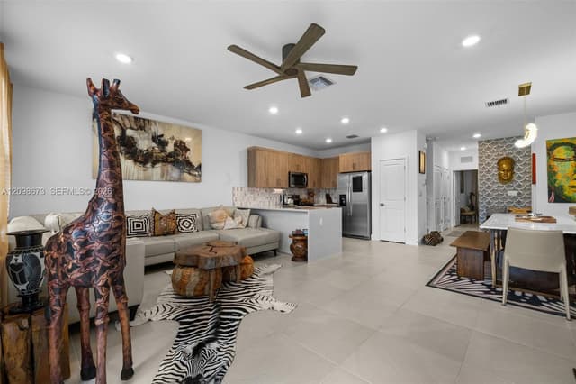 198 SW 170th Ave, Pembroke Pines FL 33027 - Pembroke Pines, FL - Photo 5
