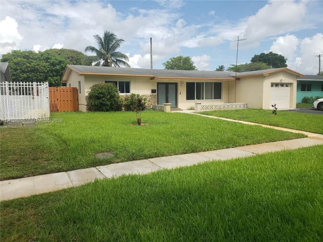 510 SW 70th Ave, Pembroke Pines FL 33023 - Pembroke Pines, FL - Photo 4