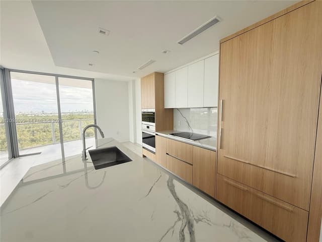 2411 Laguna Circle # 901, North Miami FL 33181 - North Miami, FL - Photo 7