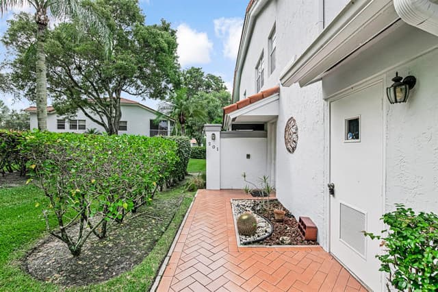 7857 Whispering Palms Drive # 201, Boynton Beach FL 33437 - Boynton Beach, FL - Photo 2