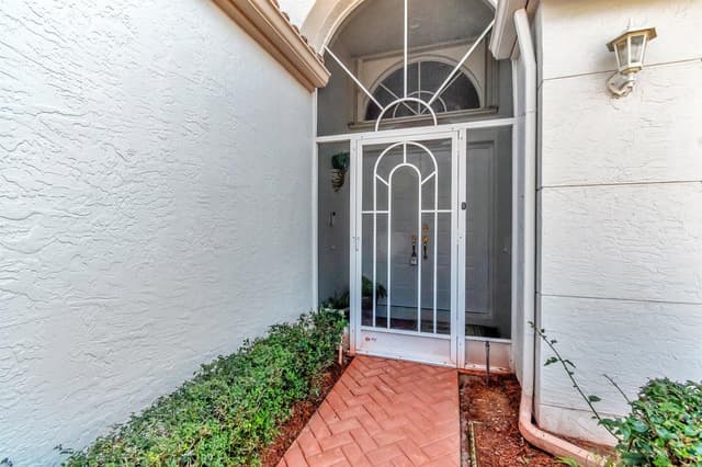 5670 Swaying Palm Lane, Boynton Beach FL 33437 - Boynton Beach, FL - Photo 3