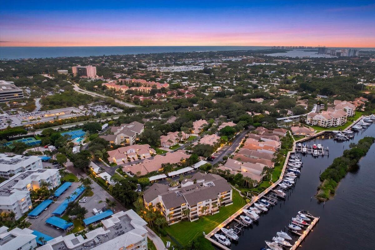 526 OAK HARBOUR Drive # 526, Juno Beach FL 33408 - Juno Beach, FL - Photo 1